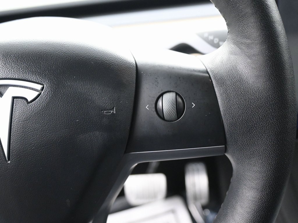 Used 2022 Tesla Model Y Performance image 20