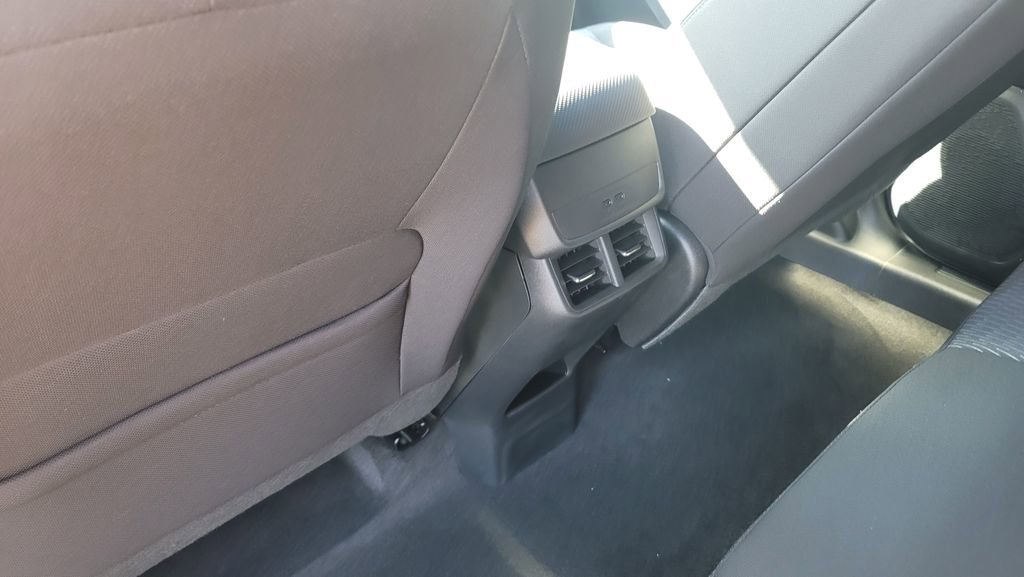 New 2026 Chevrolet Equinox LT image 26