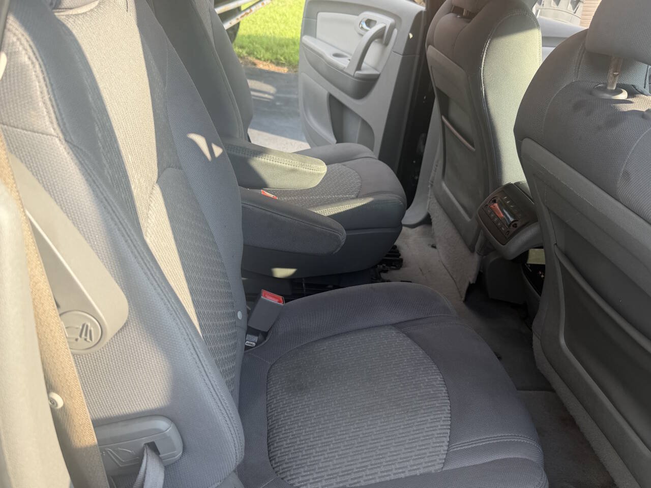 Used 2012 Chevrolet Traverse LT FWD image 10