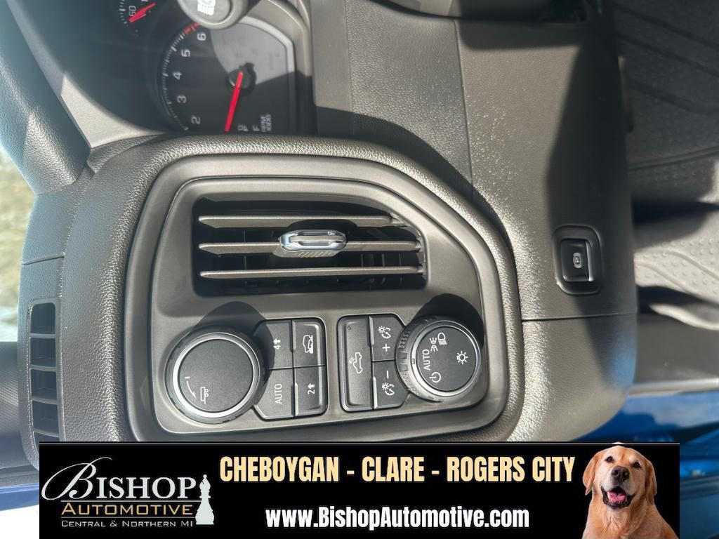 Used 2023 Chevrolet Silverado 1500 Custom AWD/4WD image 31