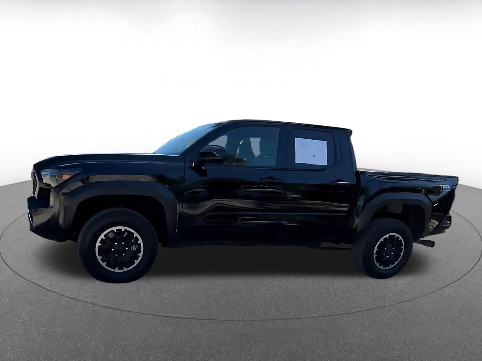 Used 2025 Toyota Tacoma TRD Off-Road image 8