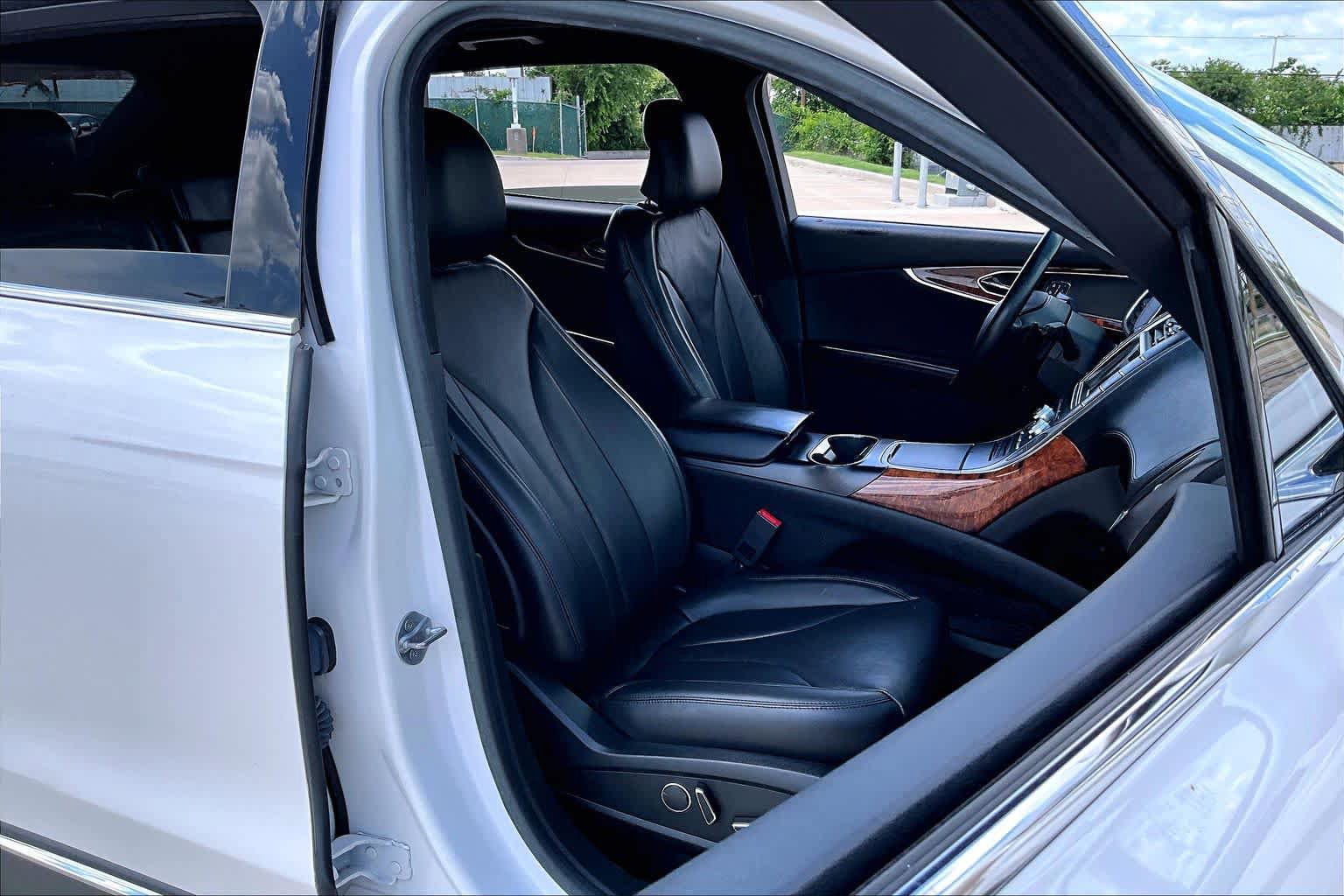 Used 2018 Lincoln MKX Reserve w/ Driver Assistance Package FWD image 9