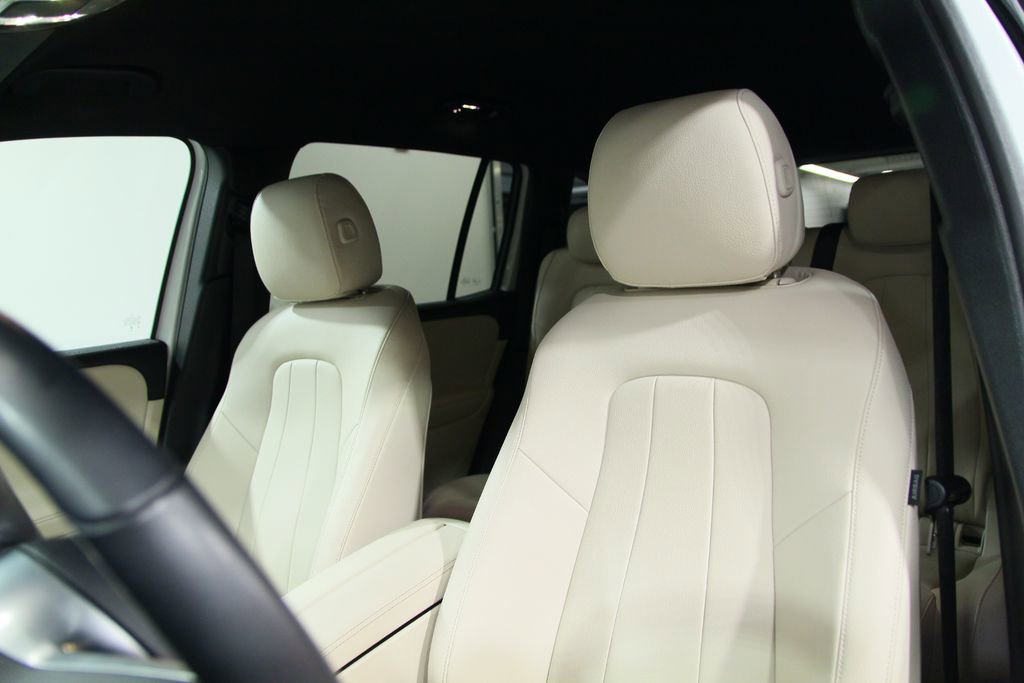 Certified 2025 Mercedes-Benz GLB 250 4MATIC image 6