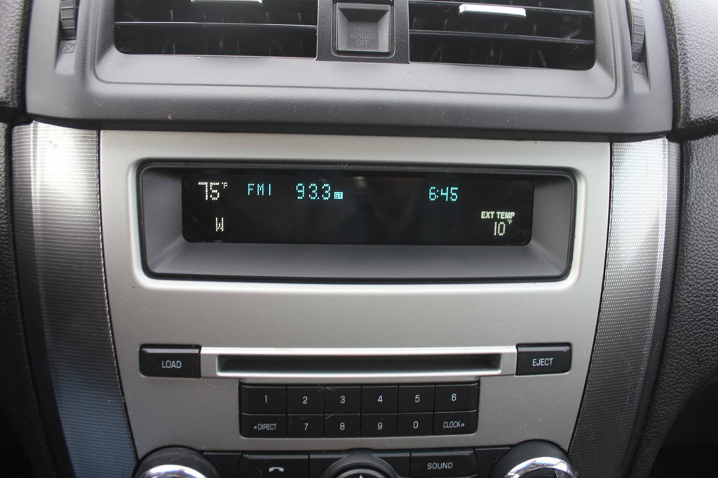 Used 2011 Ford Fusion SEL w/ 302A Rapid Spec Order Code image 17