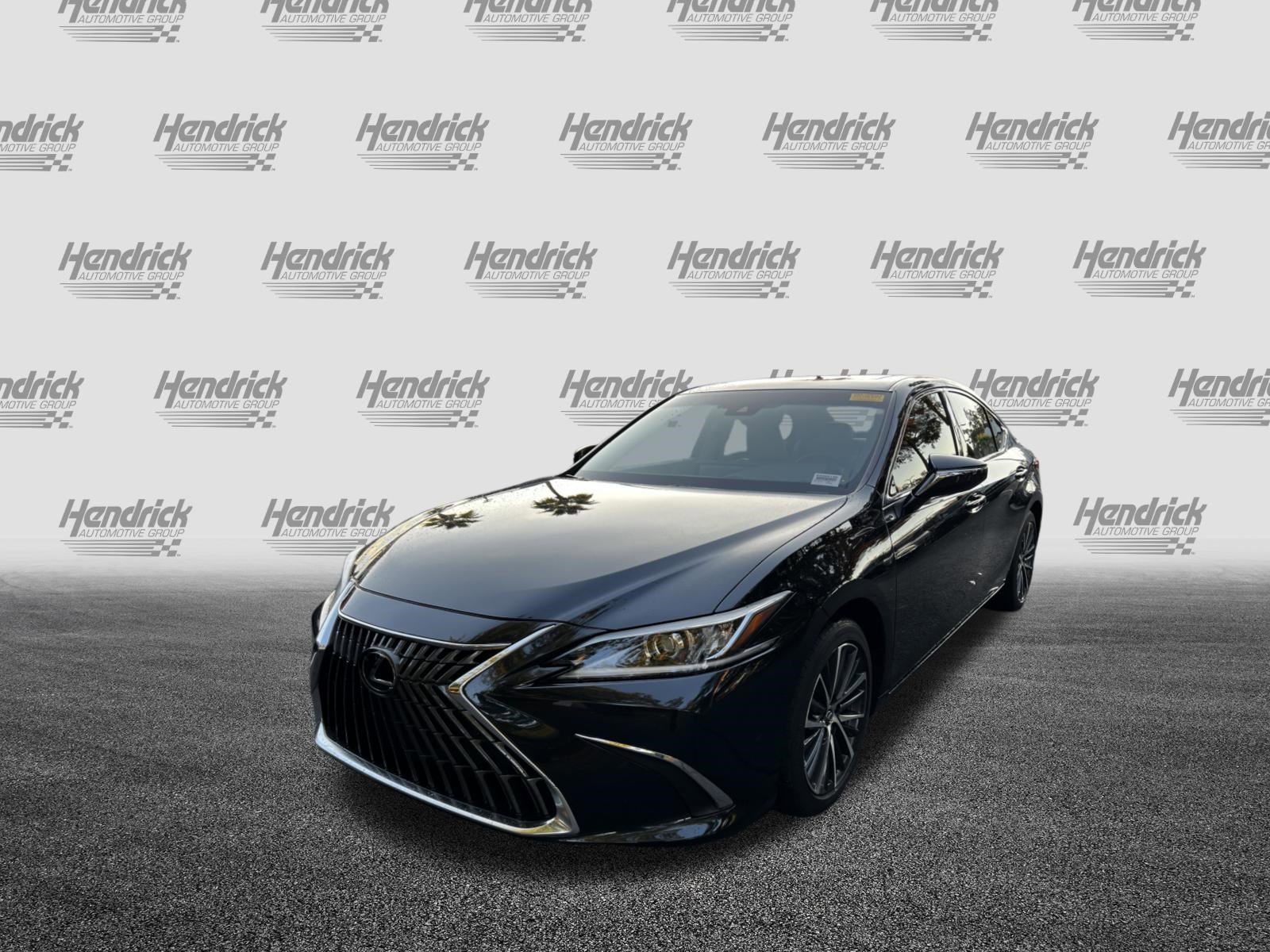 Certified 2025 Lexus ES 300h w/ Premium Package image 5