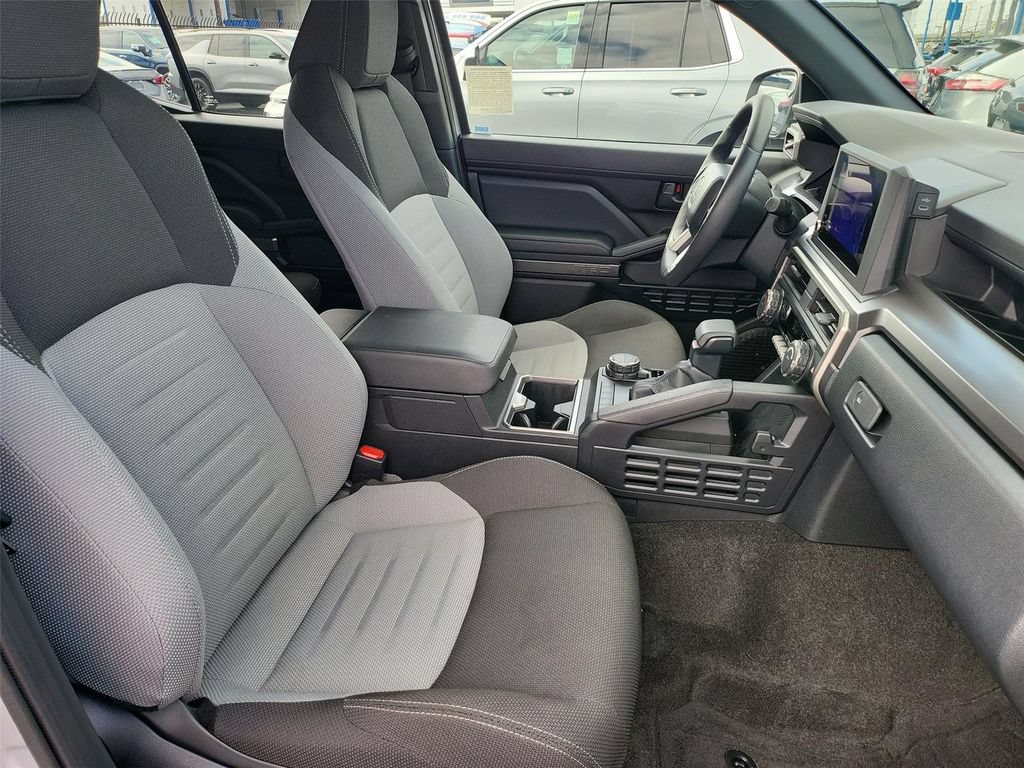 Used 2025 Toyota 4Runner TRD Sport AWD/4WD image 19