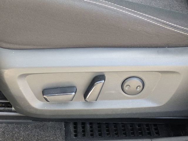 Used 2024 Nissan Rogue SV AWD/4WD image 17