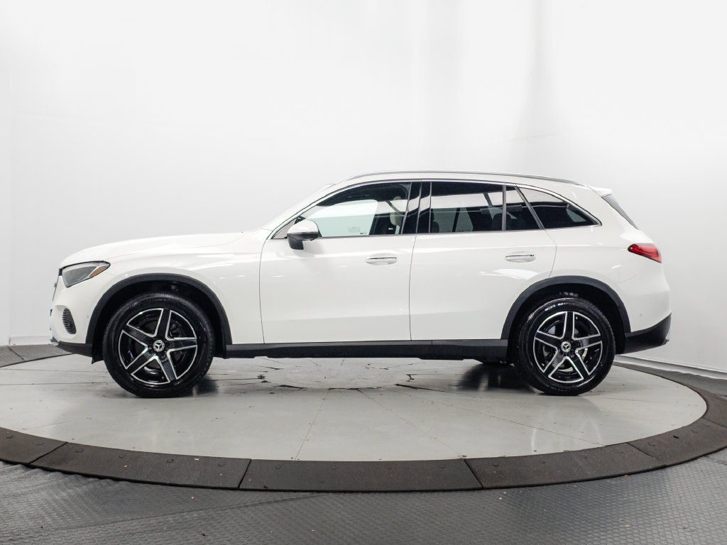 Certified 2026 Mercedes-Benz GLC 300 4MATIC image 4