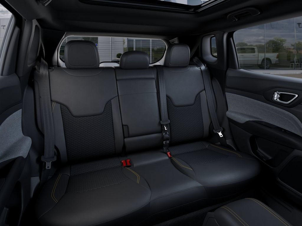 New 2026 Jeep Compass Latitude AWD/4WD image 15