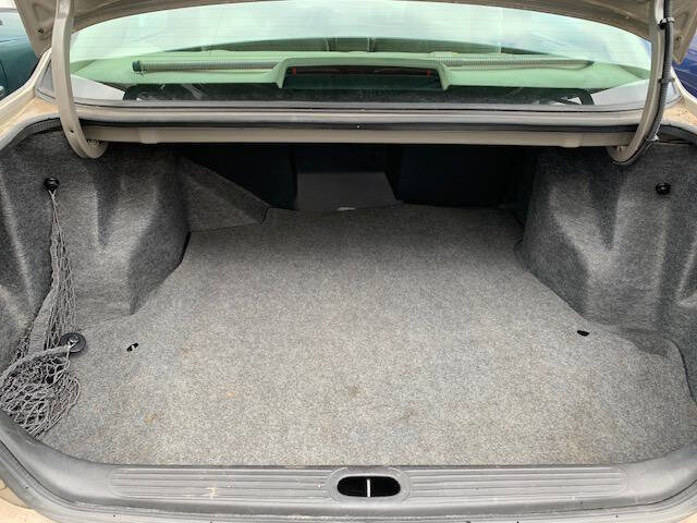 Used 2002 Buick Le Sabre Custom w/ Luxury Pkg FWD image 15