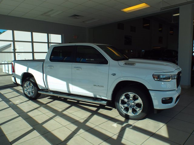 New 2026 RAM 1500 4x4 Crew Cab image 11