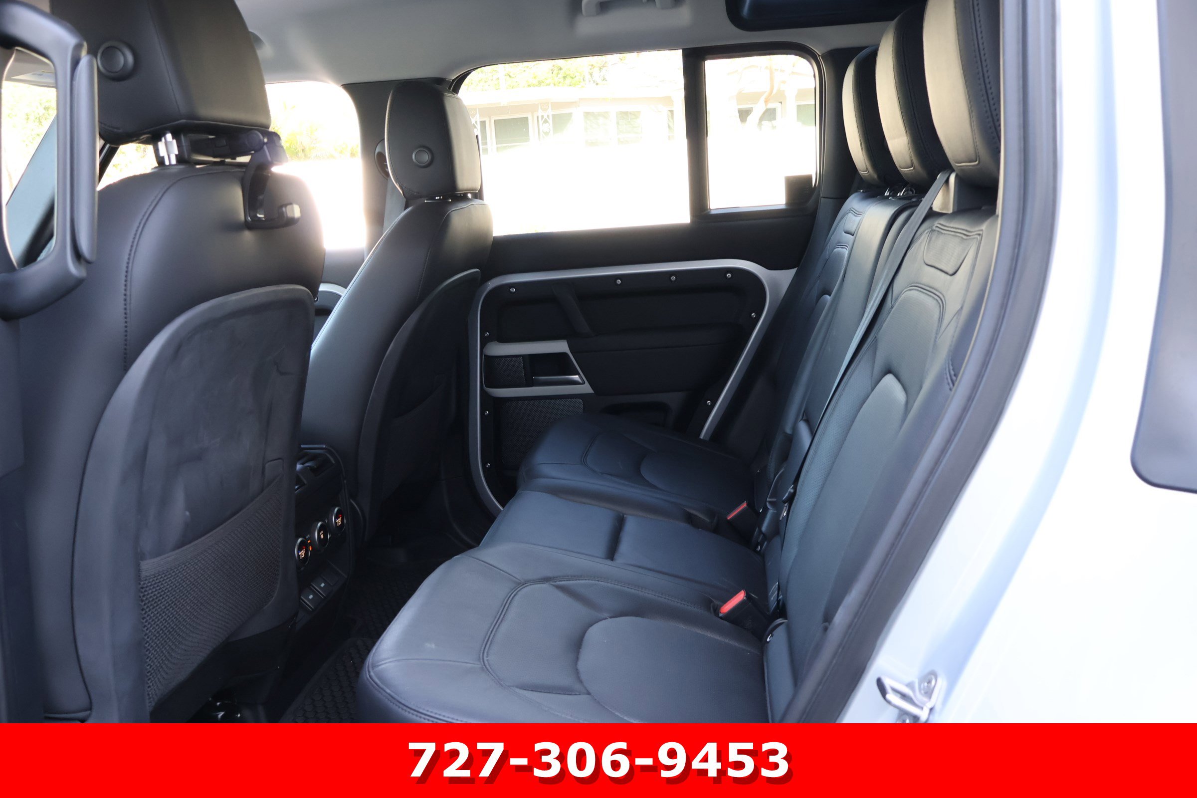 Used 2024 Land Rover Defender 110 S image 16