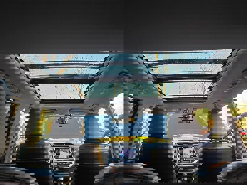 Used 2015 Toyota Highlander Limited Platinum image 18