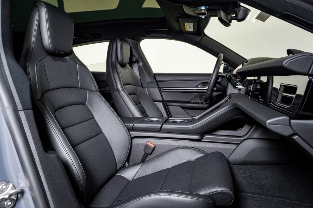 New 2026 Porsche Taycan 4 Cross Turismo AWD/4WD image 15
