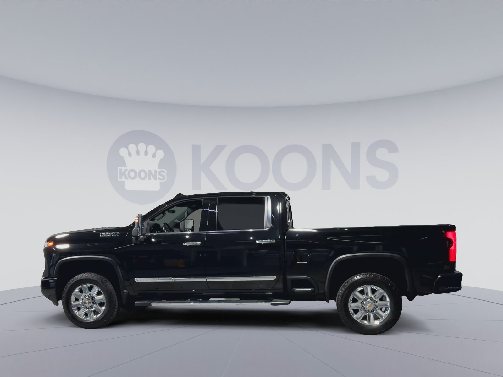 Used 2024 Chevrolet Silverado 2500 High Country w/ High Country Premium Package AWD/4WD image 7