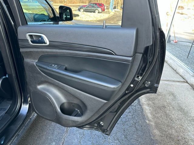 Used 2021 Jeep Grand Cherokee Laredo X image 16