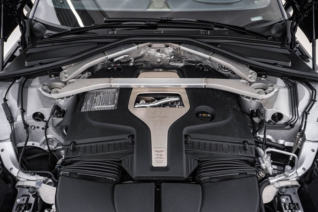 Used 2026 Aston Martin DBX S AWD/4WD image 34