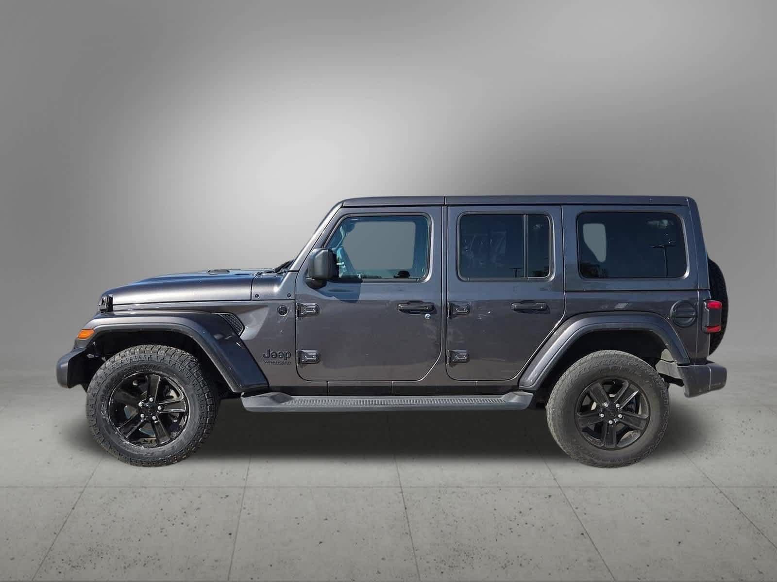 Used 2021 Jeep Wrangler Unlimited Sahara AWD/4WD image 3