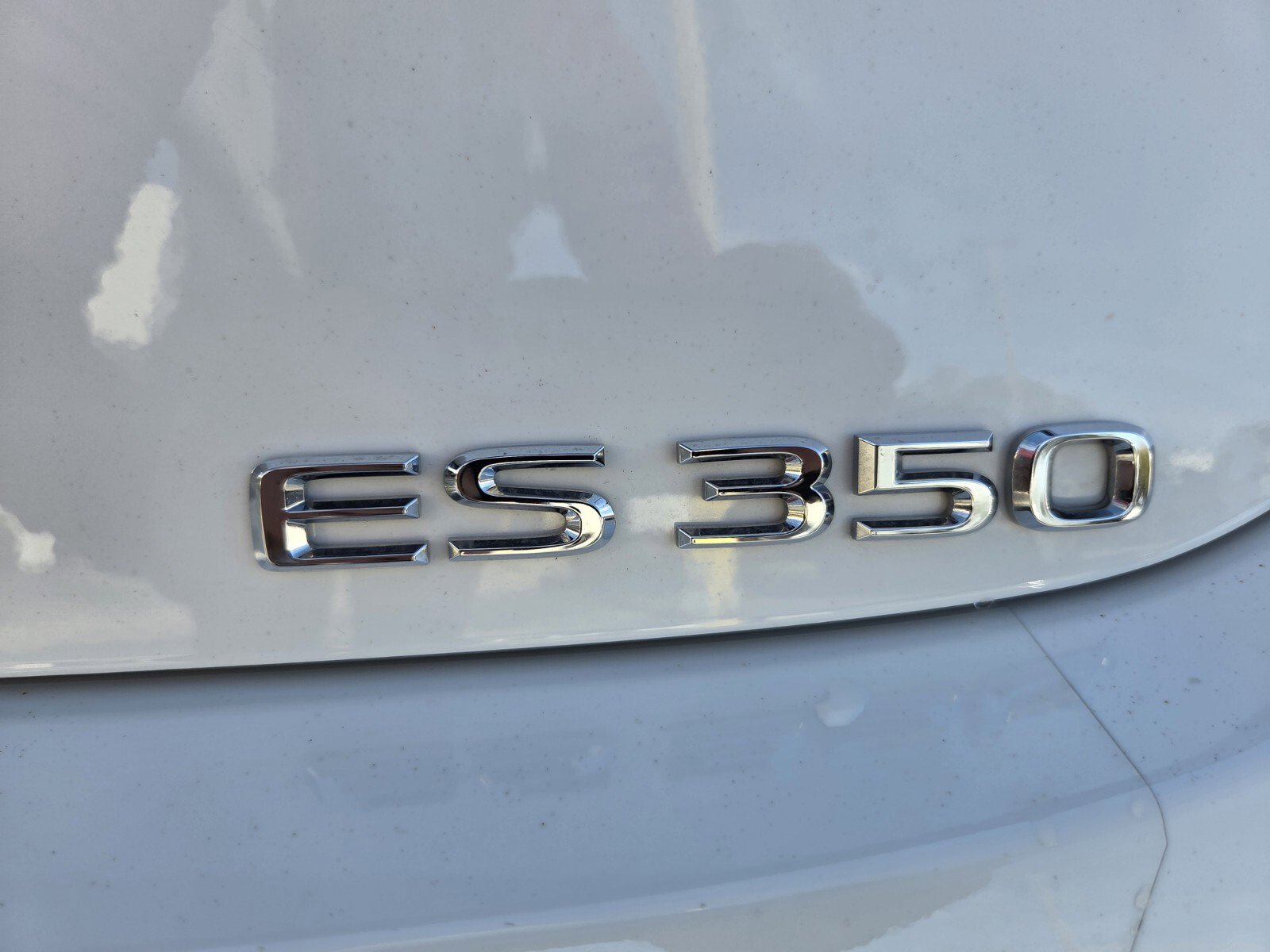 Used 2023 Lexus ES 350 F Sport w/ Accessory Package (Z2) image 14