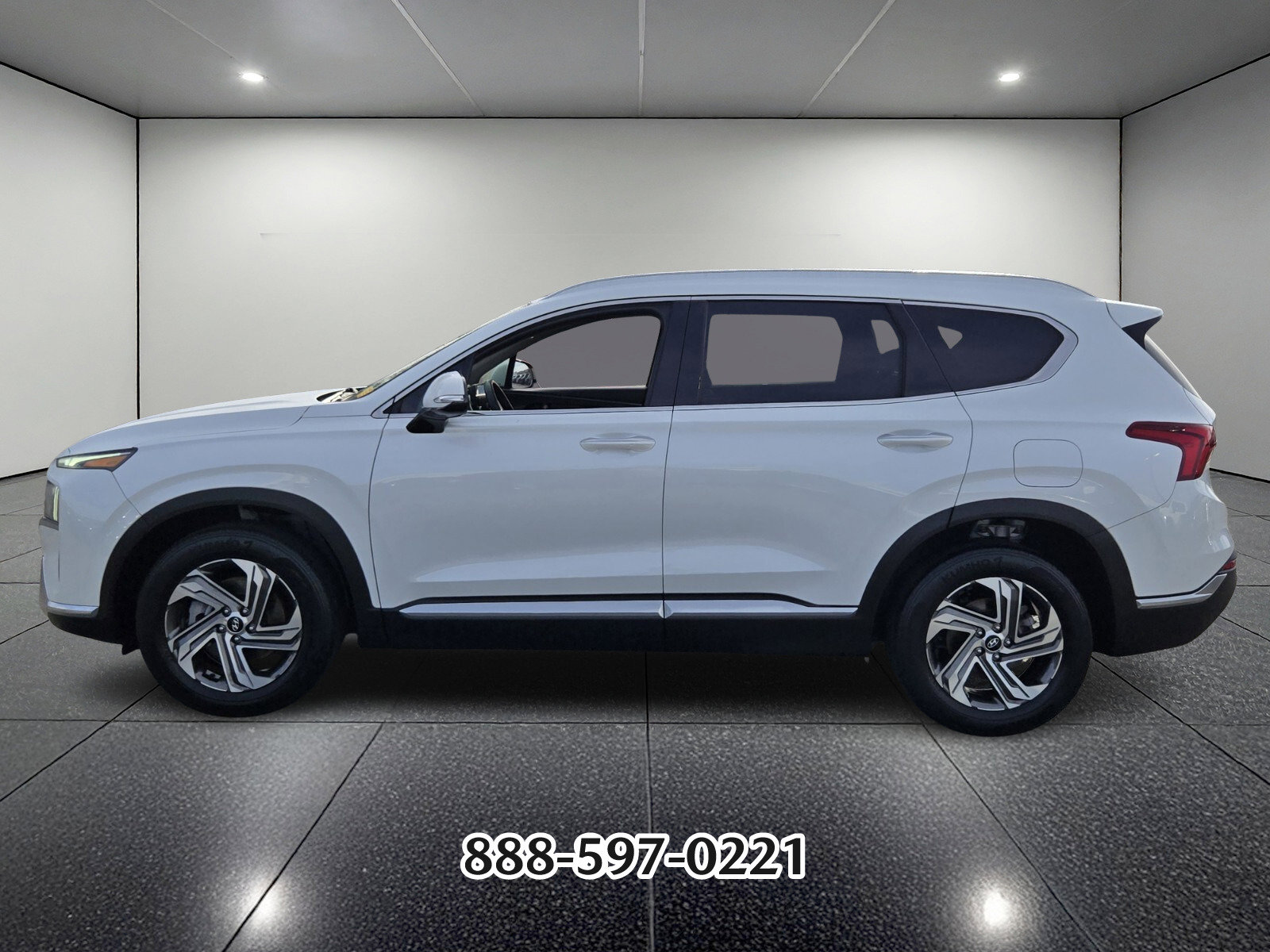 Used 2021 Hyundai Santa Fe SEL w/ Convenience Package image 6