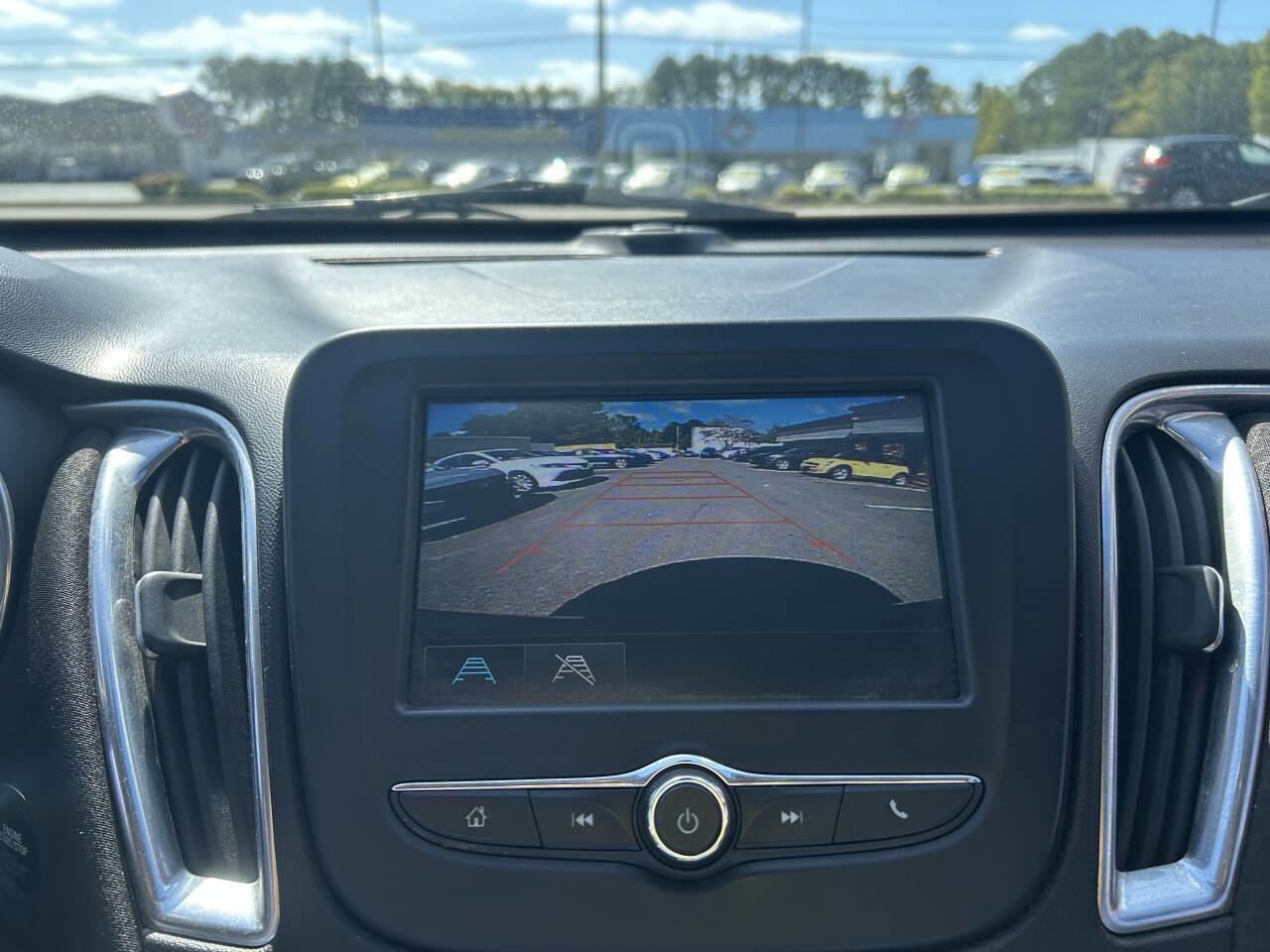 Used 2016 Chevrolet Malibu LT image 12