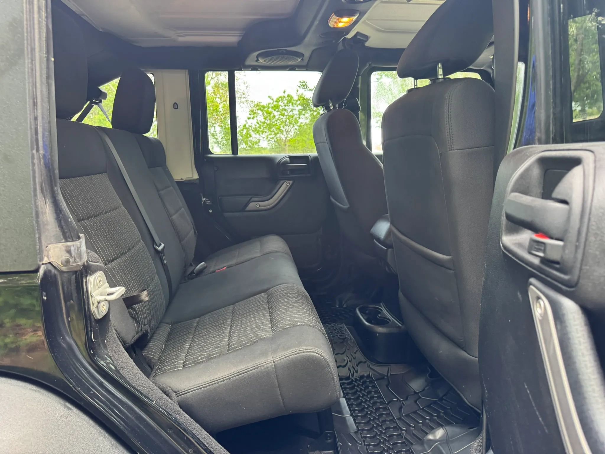 Used 2011 Jeep Wrangler Unlimited Sport AWD/4WD image 13