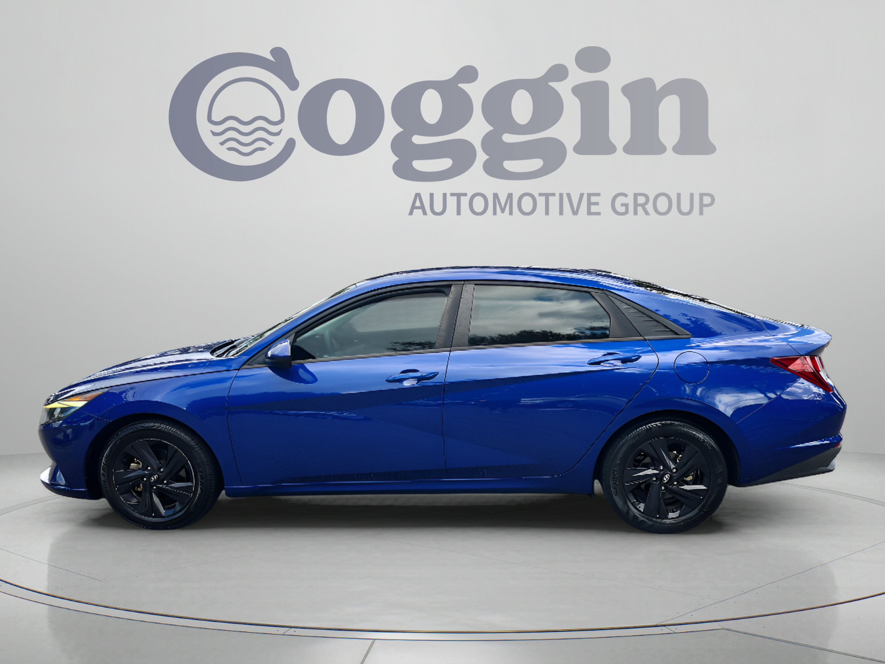 Used 2021 Hyundai Elantra SEL FWD image 2