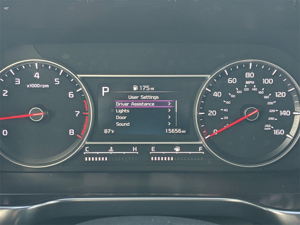 Used 2023 Kia Sorento LX image 40