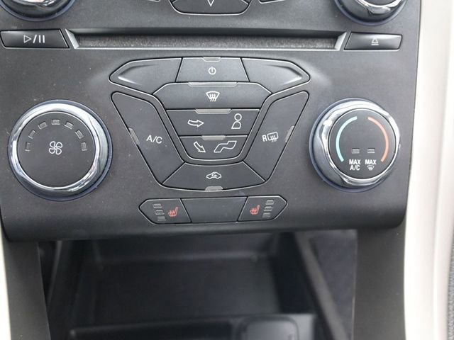 Used 2015 Ford Fusion SE w/ Equipment Group 202A image 21