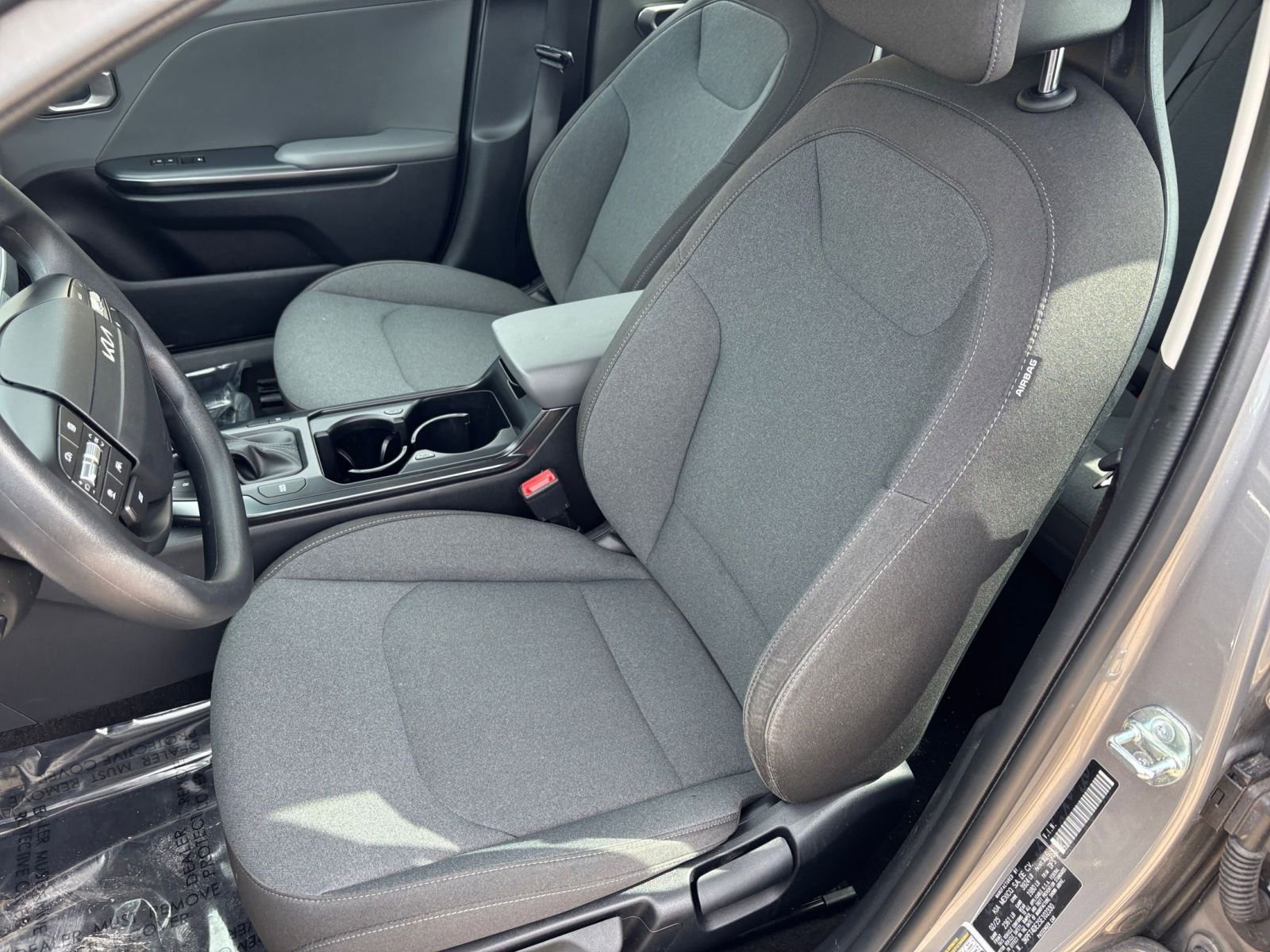 Used 2025 Kia K4 FWD image 36