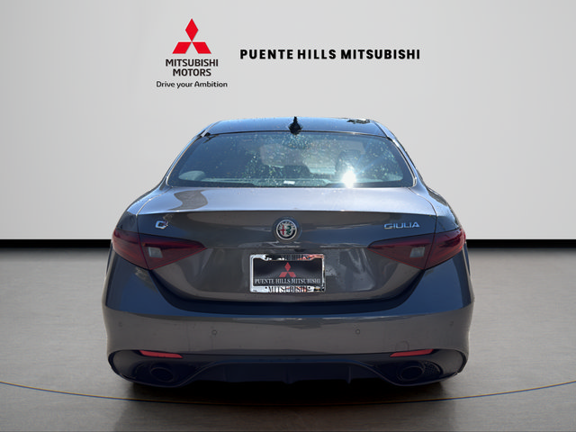 Used 2023 Alfa Romeo Giulia Veloce RWD image 6