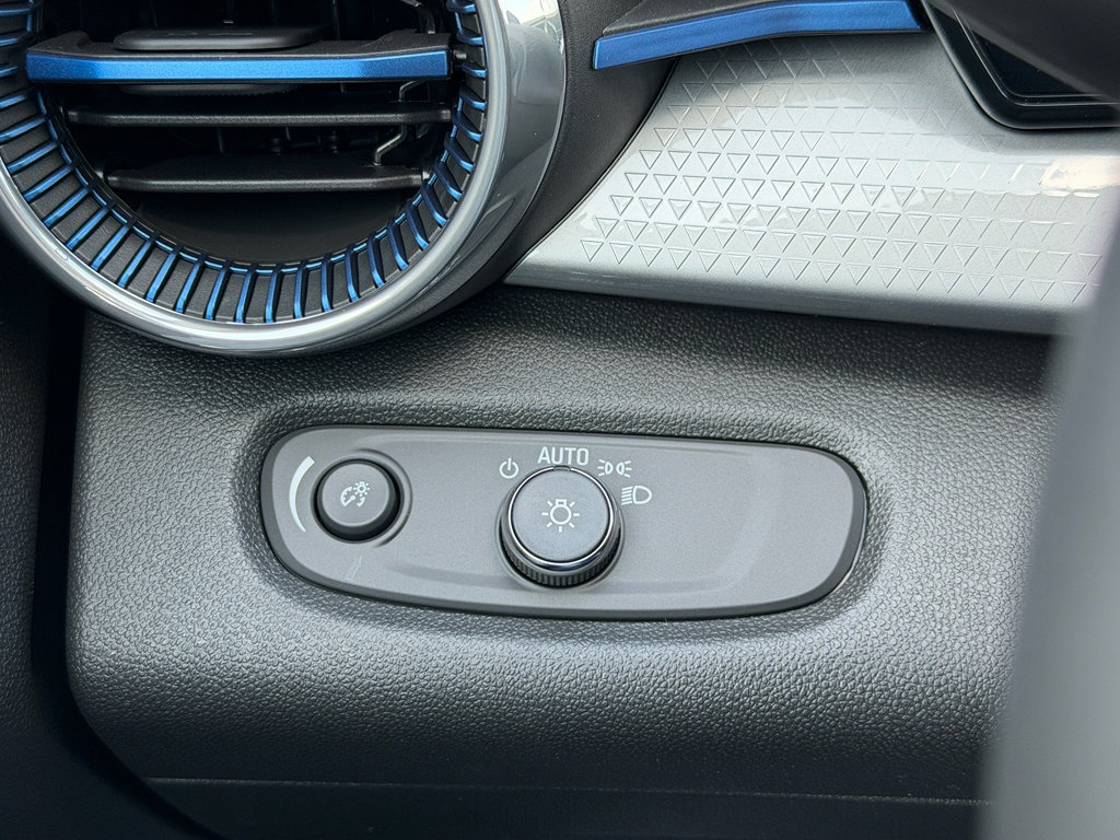 New 2026 Chevrolet Trax LT image 6