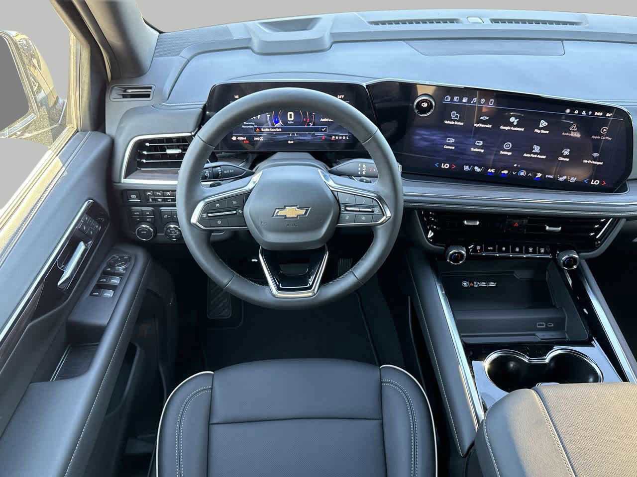 New 2026 Chevrolet Suburban Premier image 9