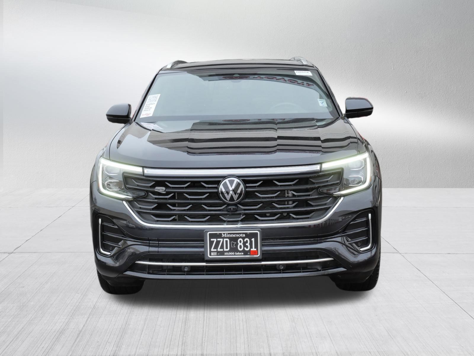 Used 2024 Volkswagen Atlas Cross Sport SEL Premium R-Line image 4