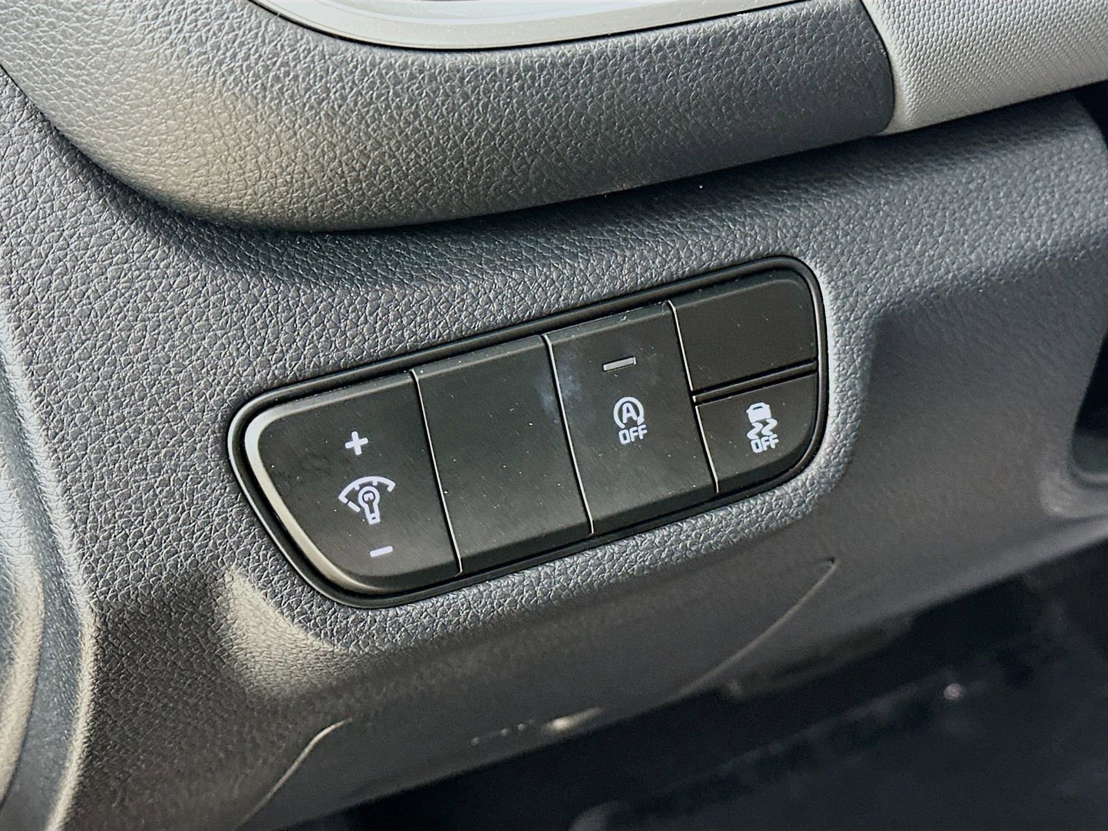 Used 2025 Kia Seltos LX AWD/4WD image 10