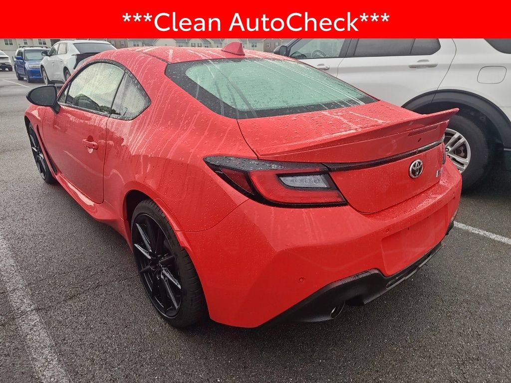 Used 2025 Toyota GR86 Premium w/ ALL Weather Mat Package (TMS) RWD image 4