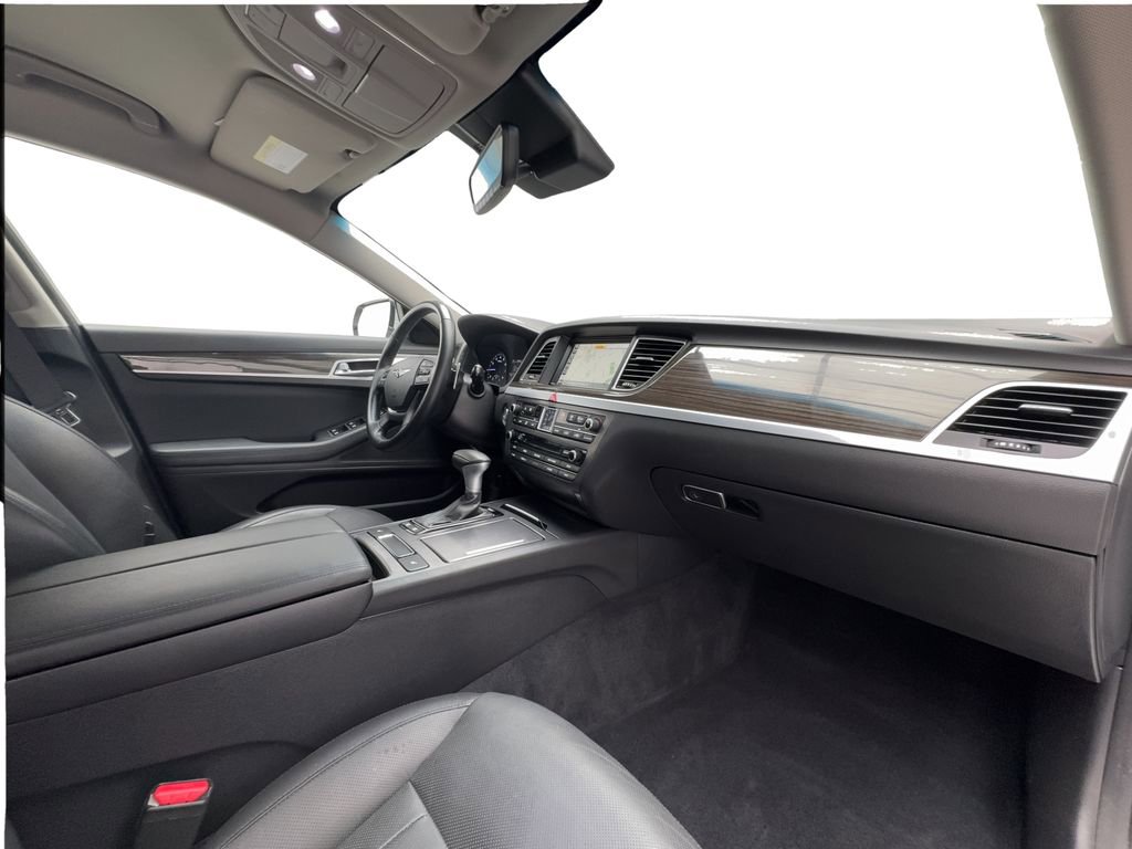 Used 2018 Genesis G80 3.8 image 31