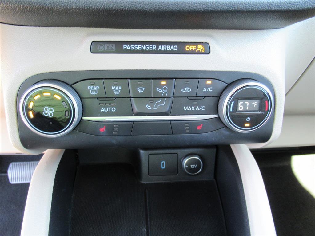 Used 2020 Ford Escape SE image 24