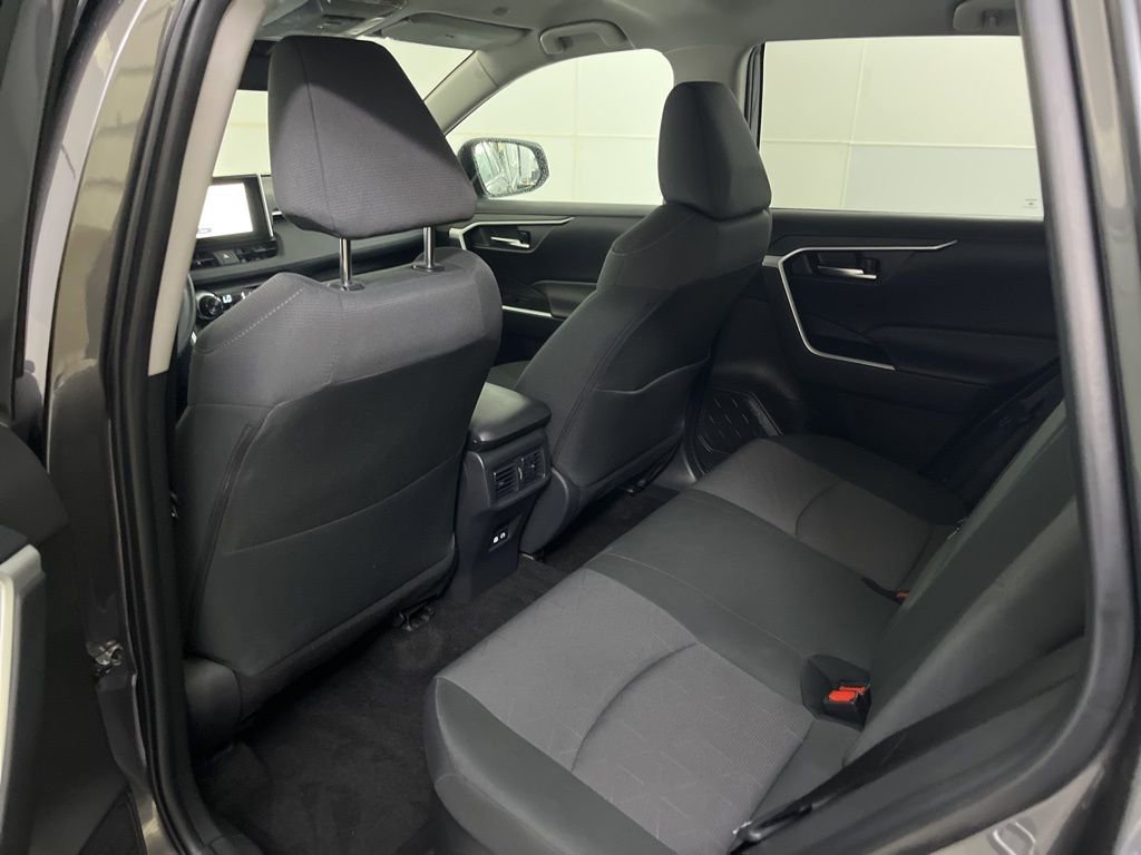 Used 2025 Toyota RAV4 XLE image 25