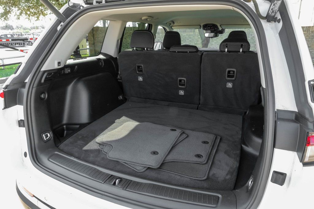 Used 2022 Jeep Grand Cherokee Laredo w/ Luxury Tech Group I image 63