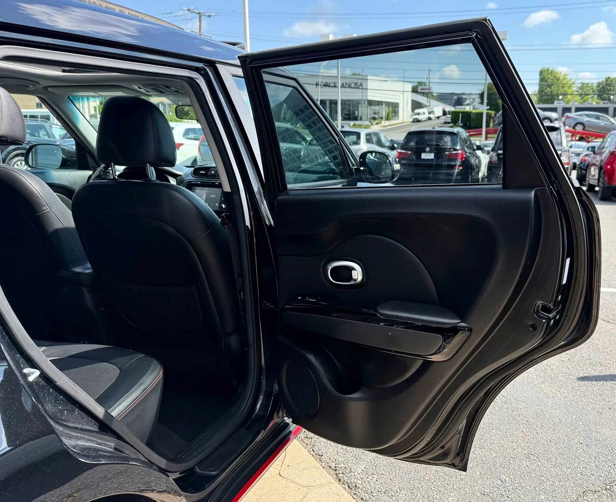 Used 2018 Kia Soul ! w/ Tech Package FWD image 29