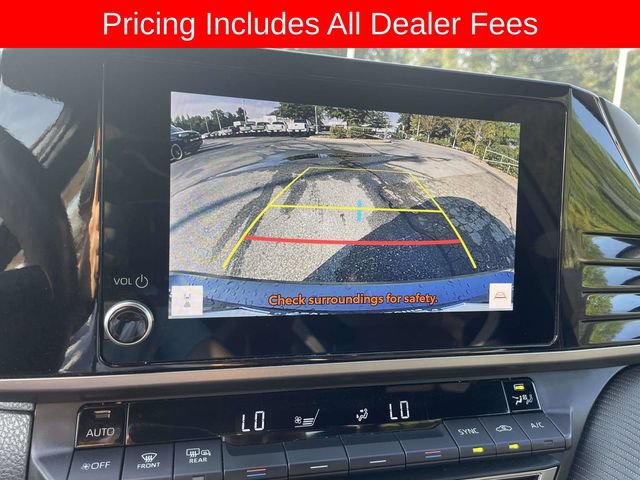Used 2025 Toyota Camry SE FWD image 31