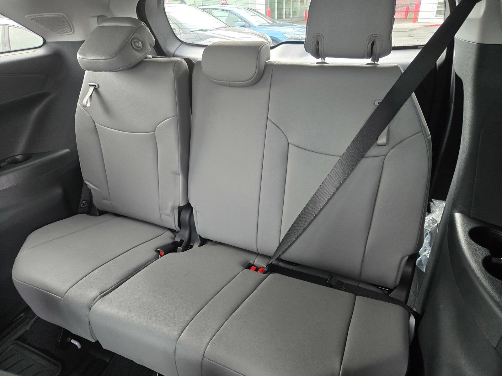 Certified 2026 Toyota Sienna XLE FWD image 12