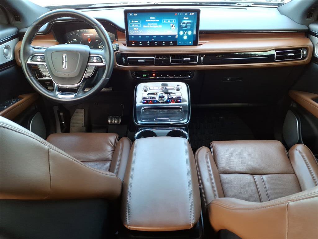 Certified 2023 Lincoln Nautilus Reserve w/ Equipment Group 202A image 24