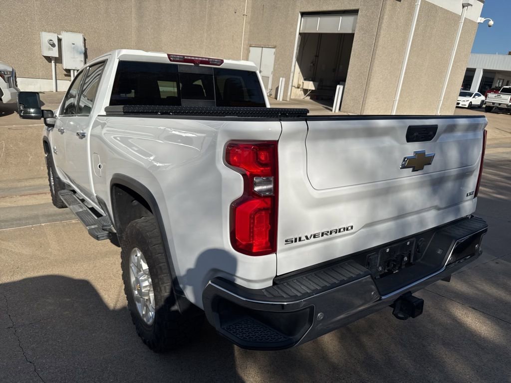 Used 2024 Chevrolet Silverado 2500 LTZ w/ LTZ Texas Edition image 5