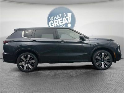 New 2026 Mitsubishi Outlander SE AWD/4WD image 2