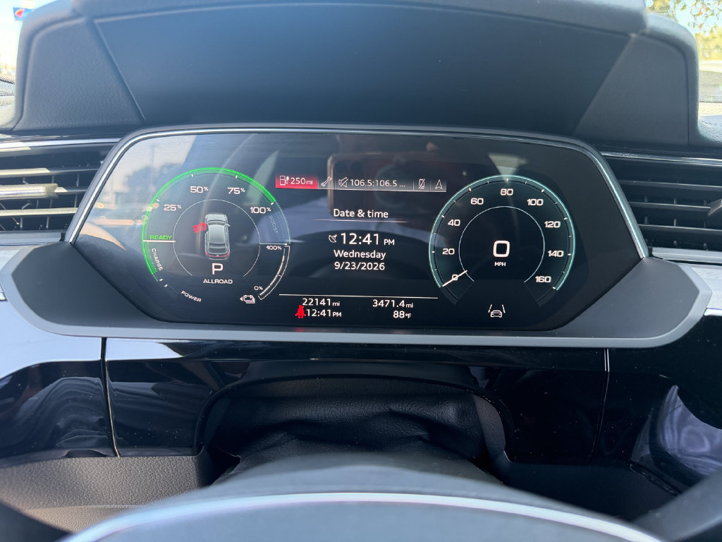 Used 2024 Audi Q8 e-tron Premium AWD/4WD image 16