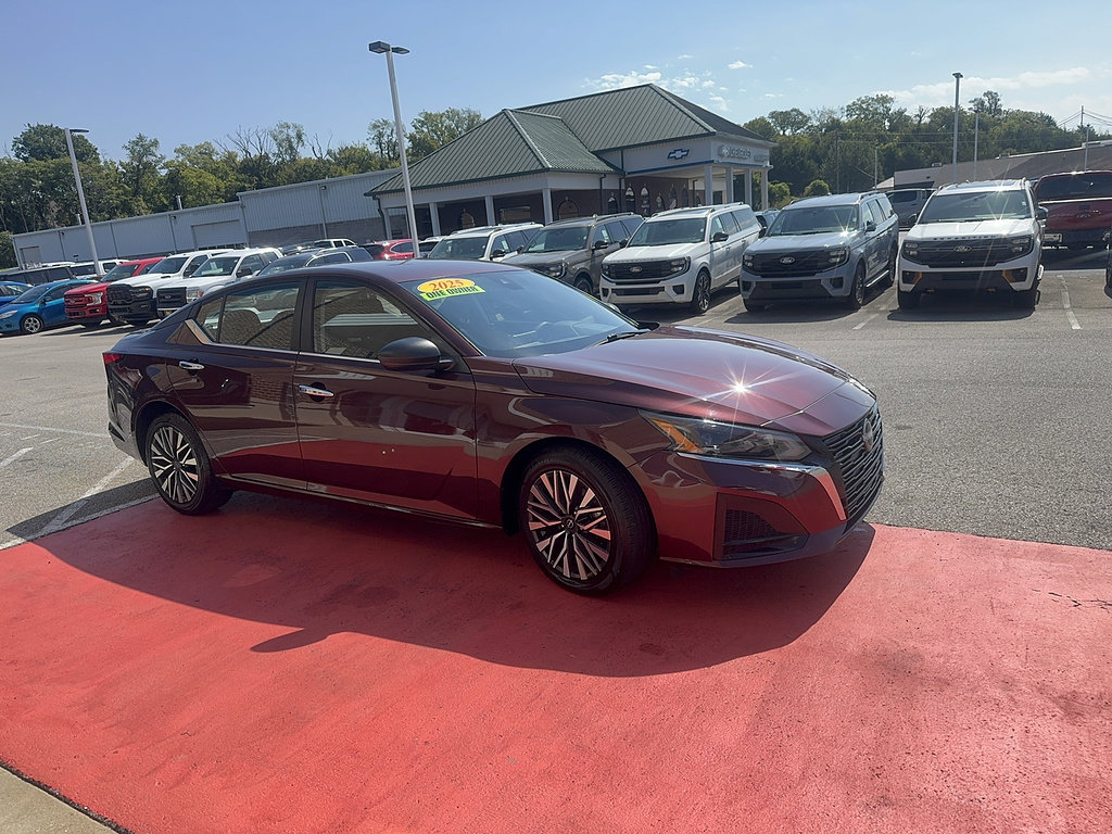 Used 2025 Nissan Altima 2.5 SV