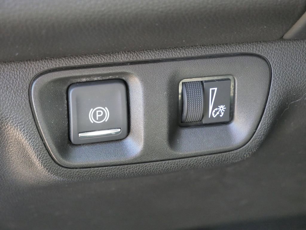 Used 2023 GMC Acadia SLT image 35