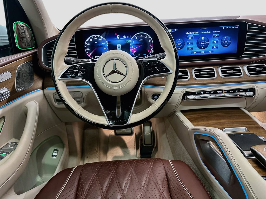 Used 2025 Mercedes-Benz Maybach GLS 600 4MATIC image 23